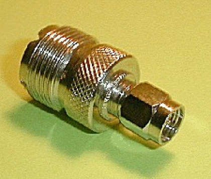 Adapter SMA-Stecker auf UHF-Buchse