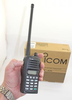 IC-A15, ICOM-Deutschland VHF-Flugfunkgerät (große Tastatur), DFS-Zulassung